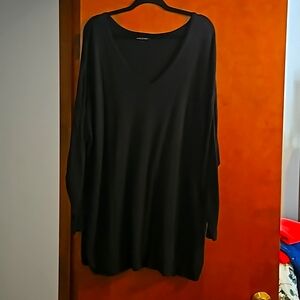 Light weight,deep vneck,long sleeve sweater. 26in. pit to pit. 34 long